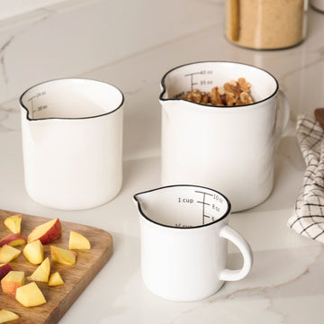 Magnolia Black Rim Measuring Pitcher