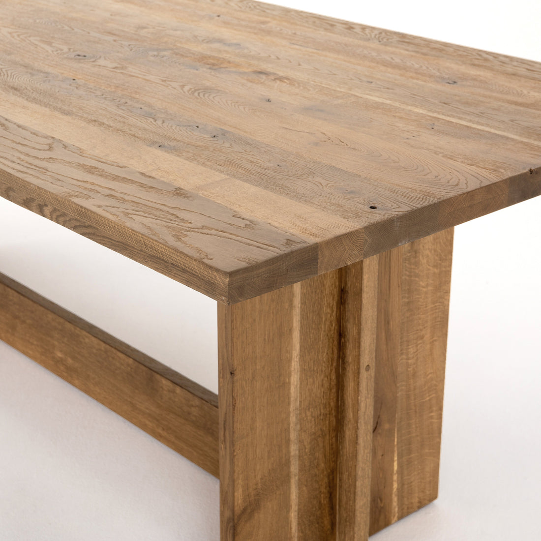 Ollie Dining Table