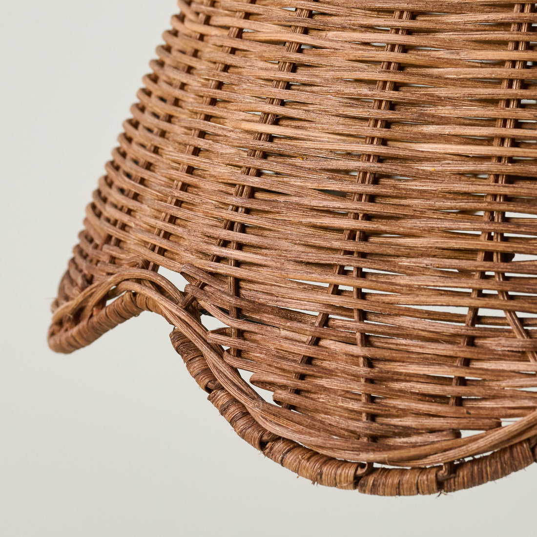 Rattan Scallop Shade