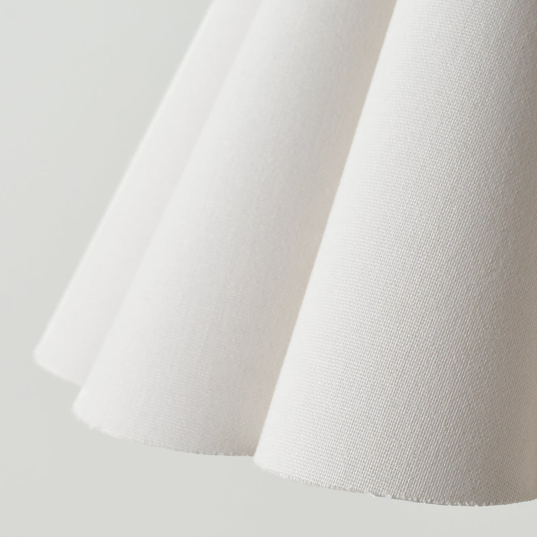 Linen Scallop Shade