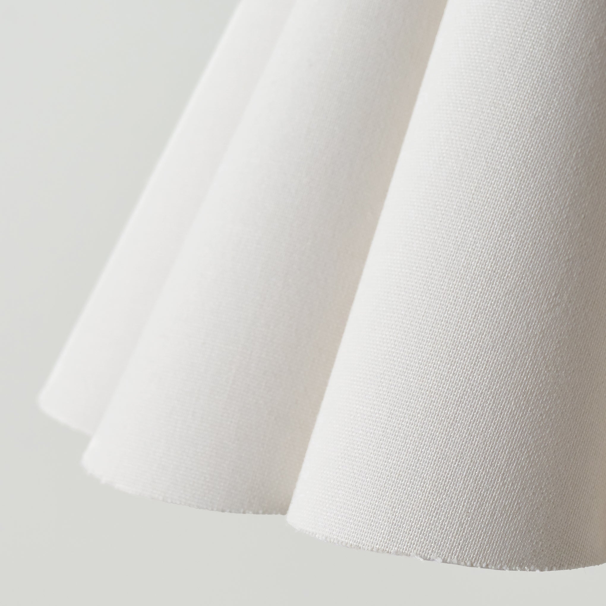 Linen Scallop Shade
