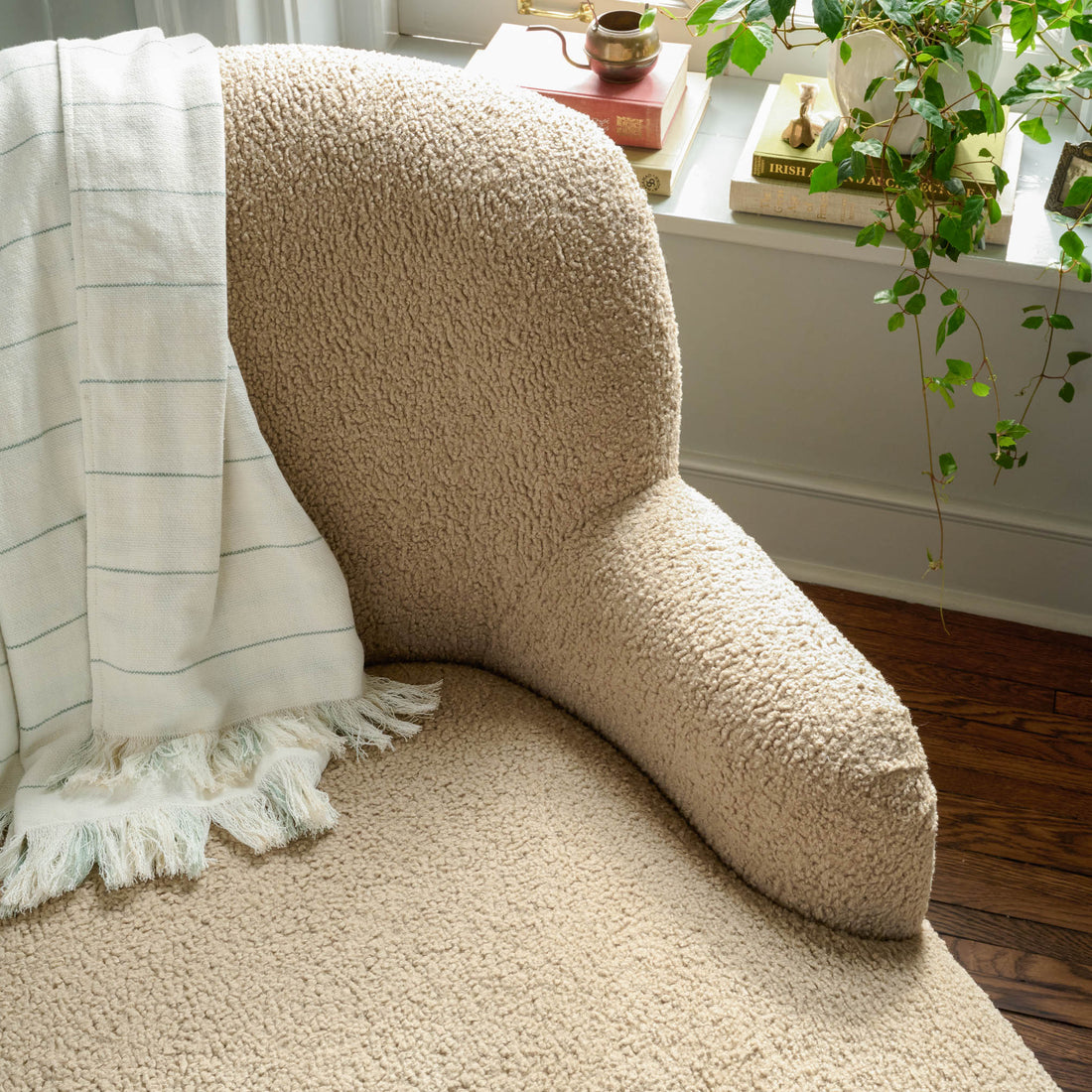 Ruby Swivel Chair