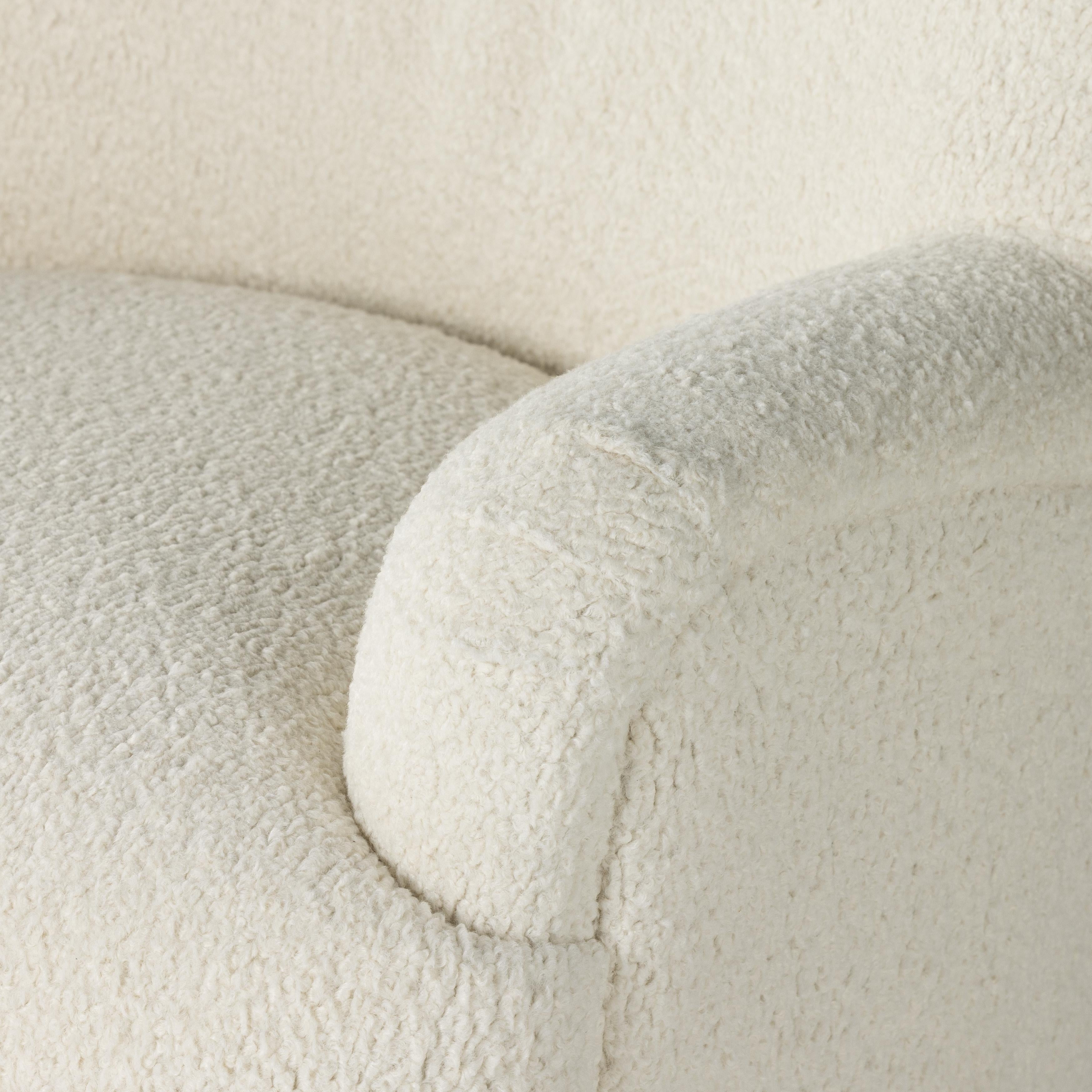 Ruby Swivel Chair