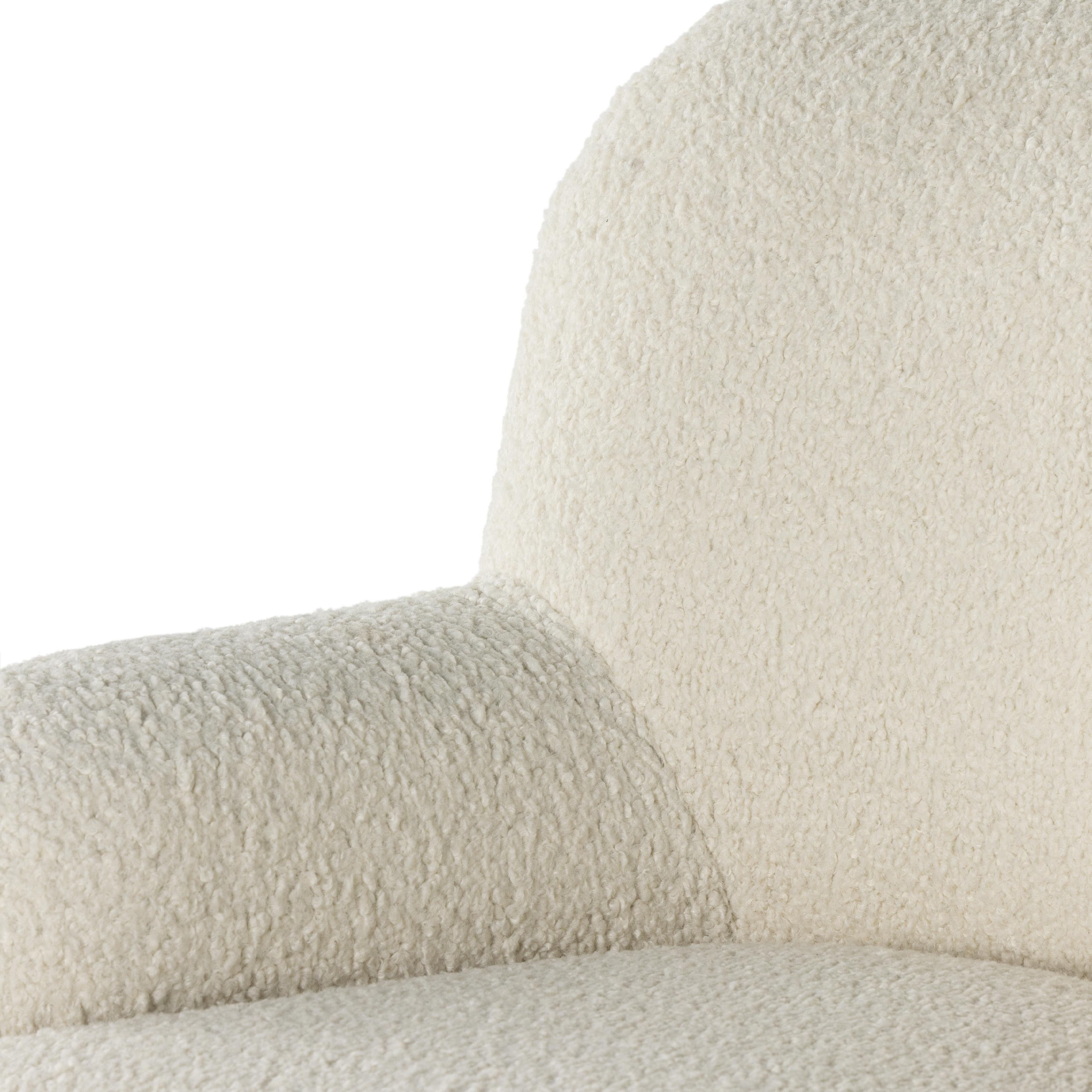 Ruby Swivel Chair