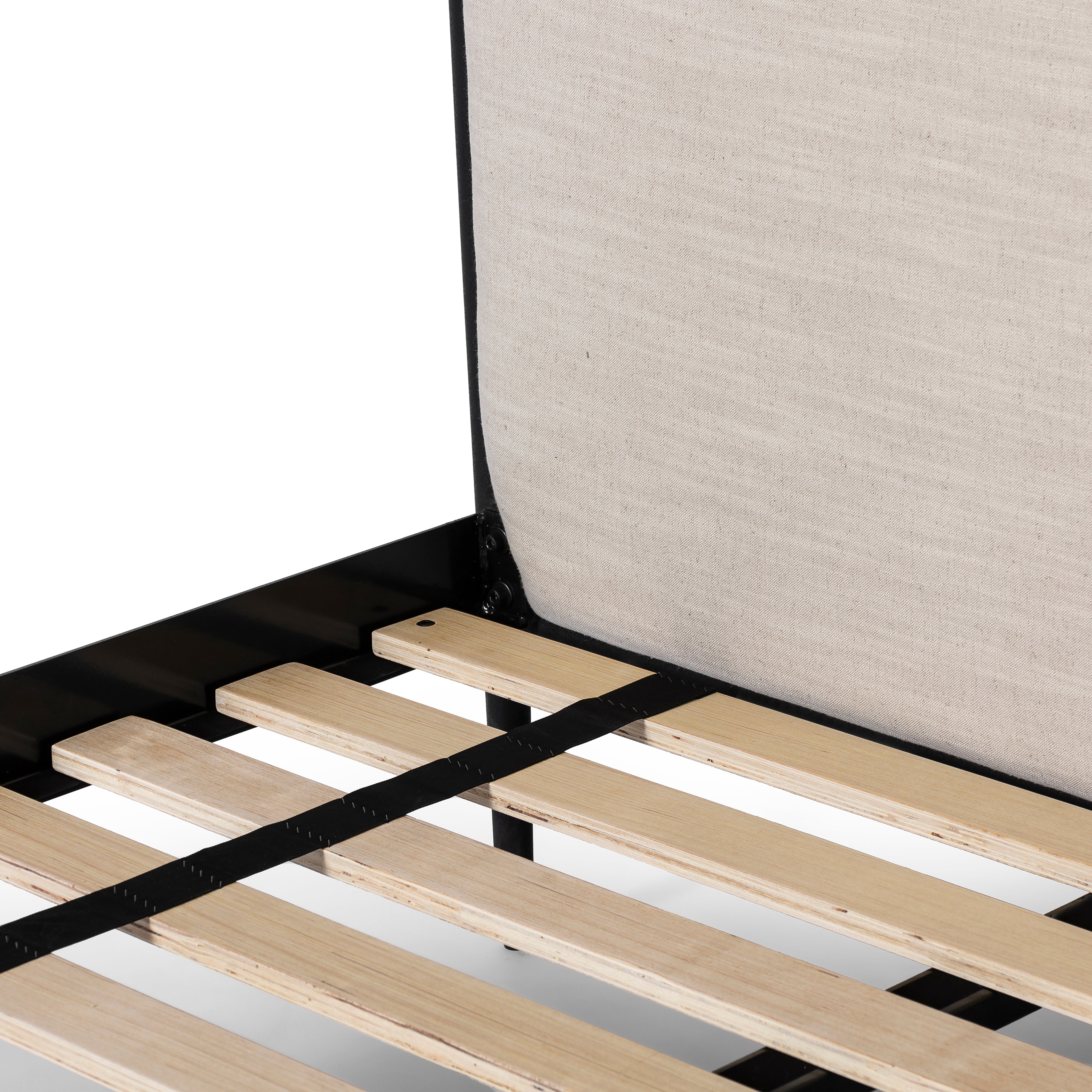 Emery Canopy Bed