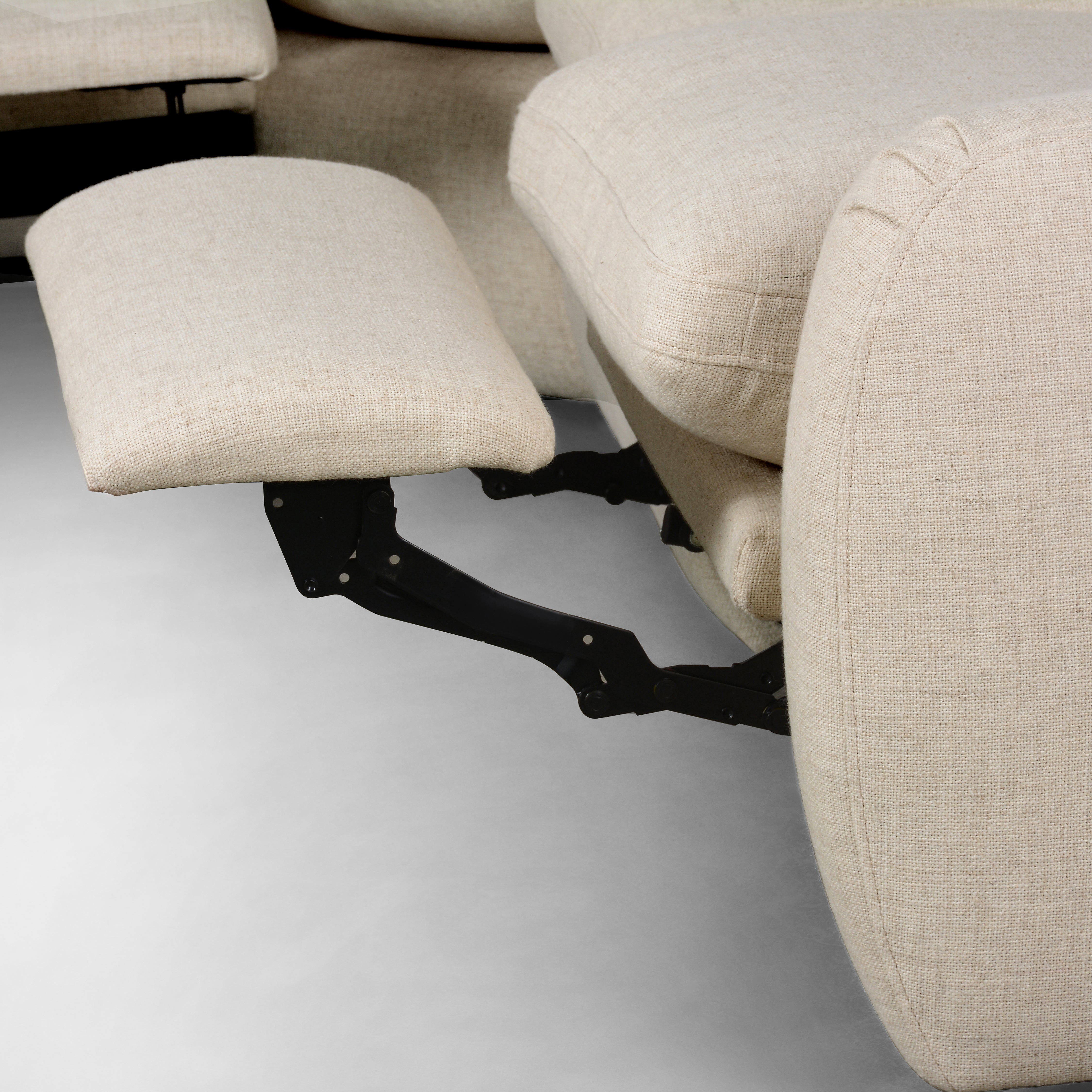 Chase Power Reclining 5-Piece Sectional