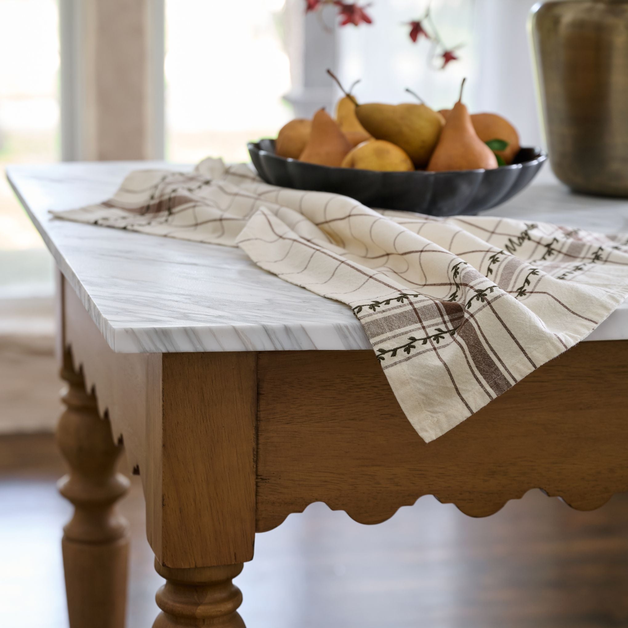 Sadie Scalloped Kitchen Island