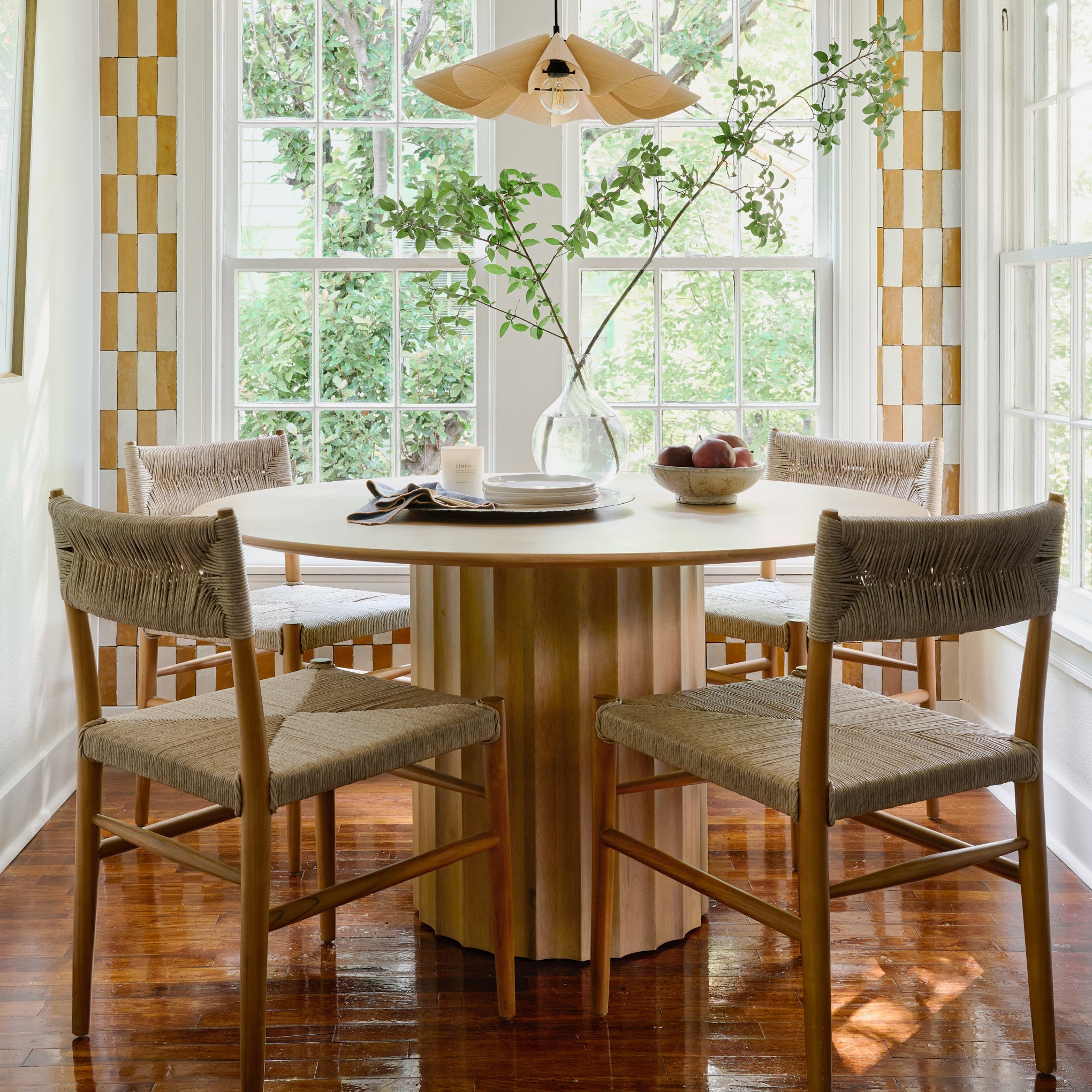Lillian Dining Table