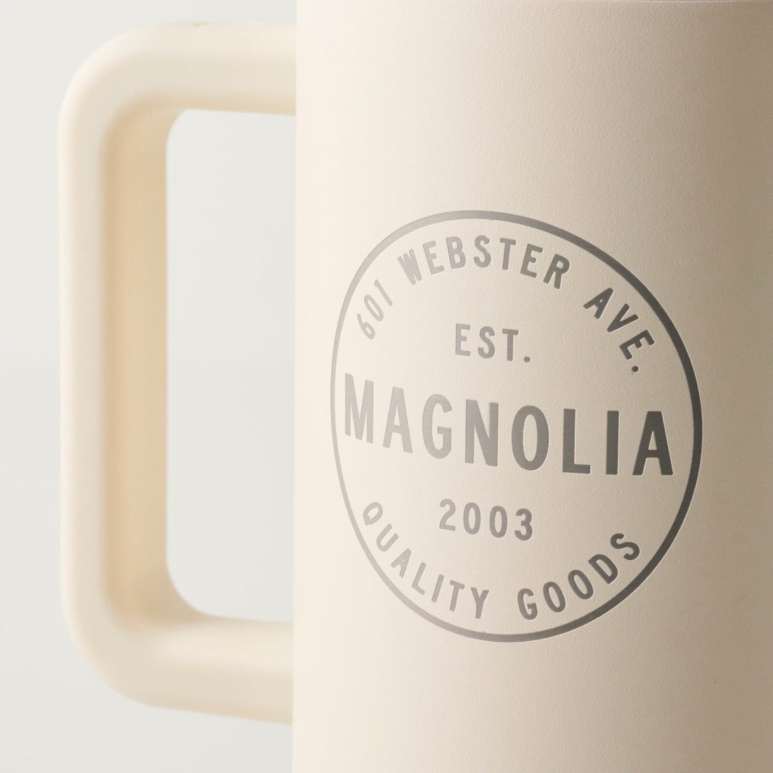 Magnolia Crest Cream 32oz Hydrojug Traveler