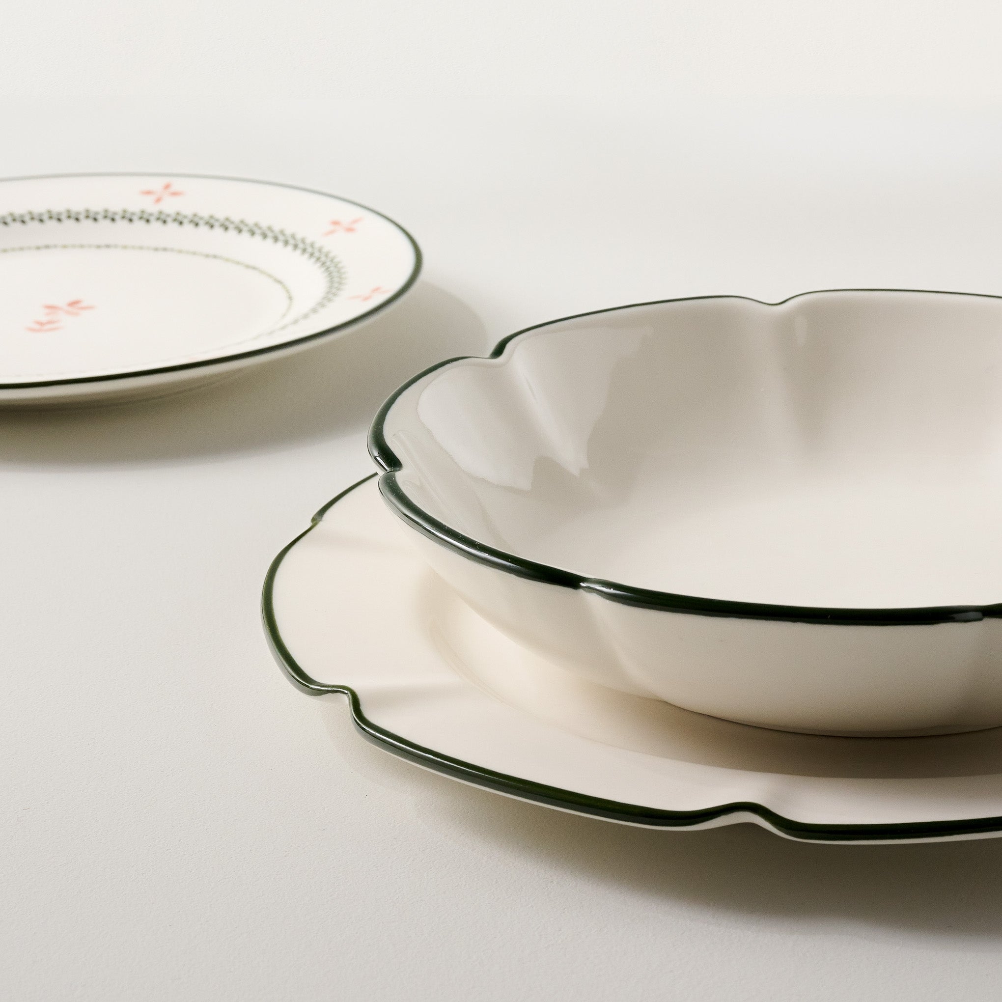 Green Luna Scalloped 3-Piece Place Setting