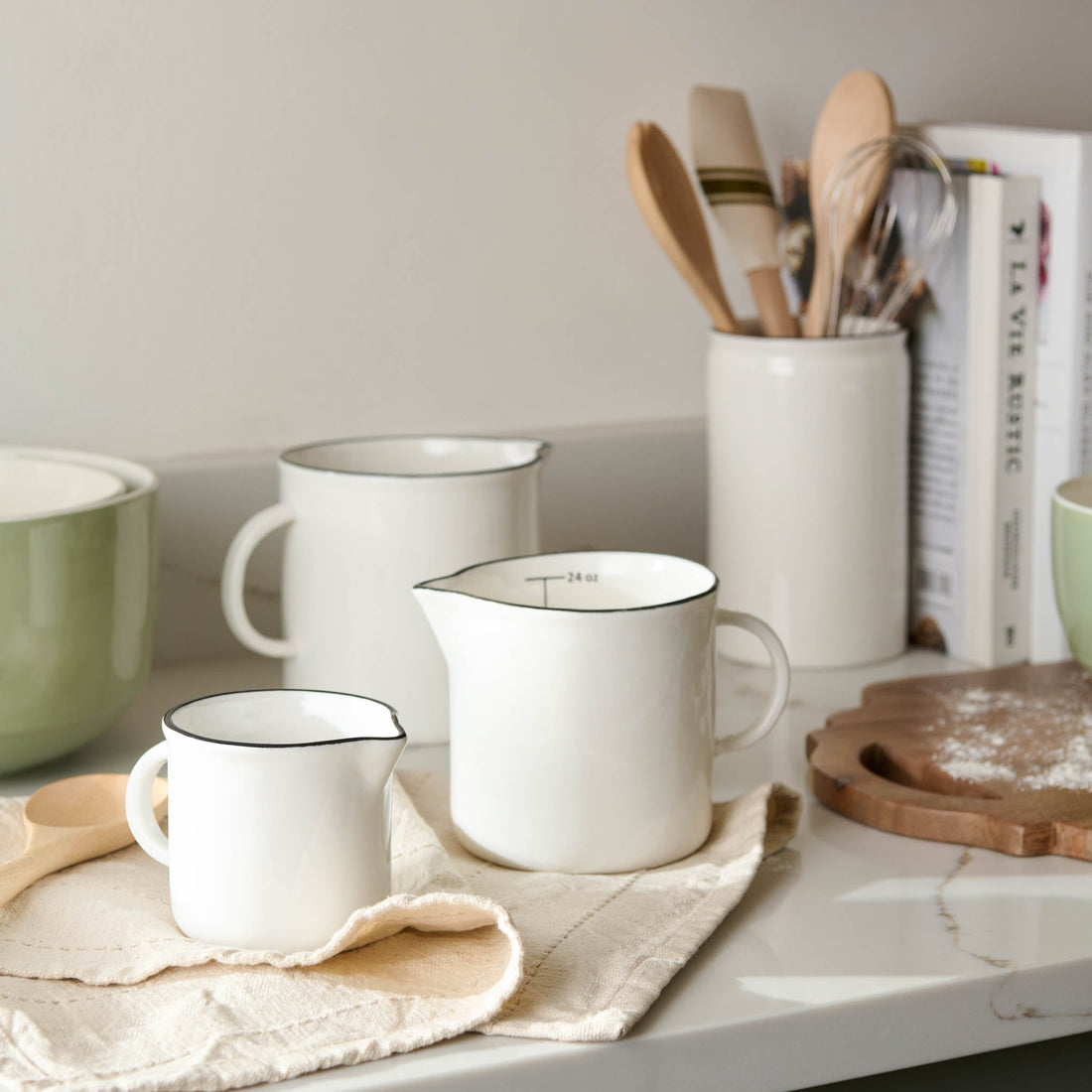 Magnolia Black Rim Measuring Pitcher