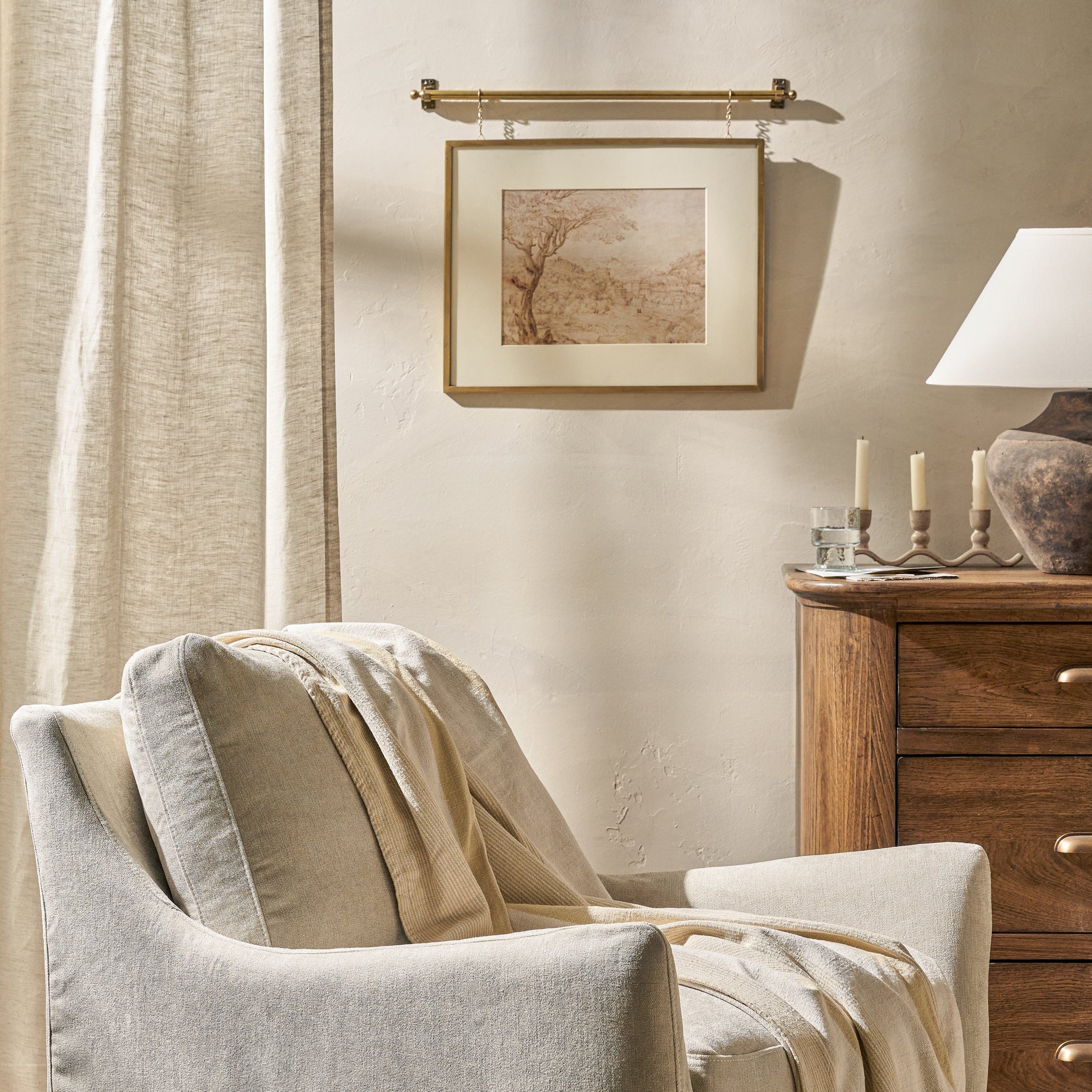 Colleen Brass Rail Picture Frame