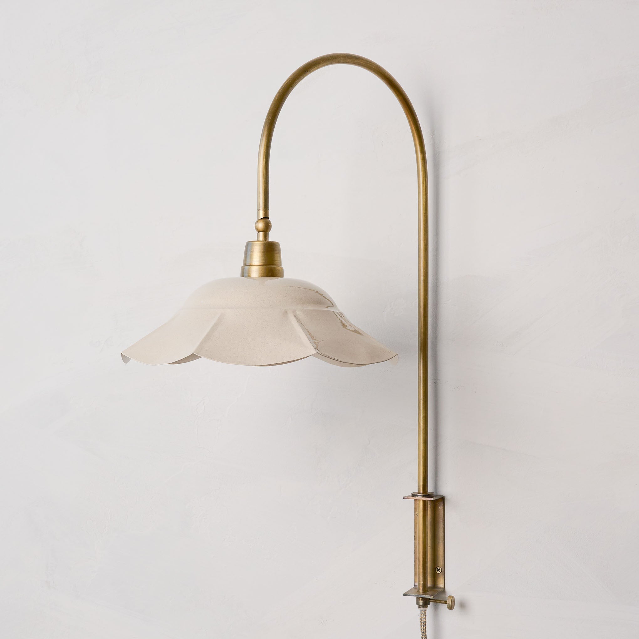 Mary Enamel Plug-in Sconce