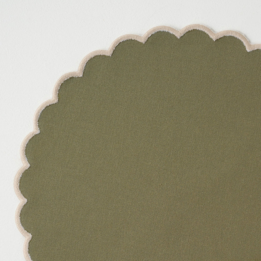 Mayfly Green Scalloped Placemat Set of Four