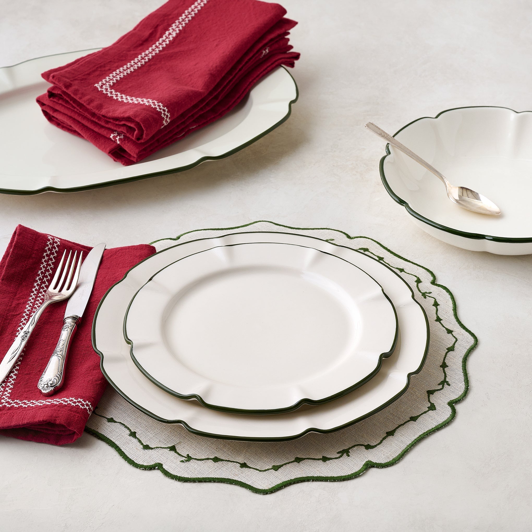 Green Luna Scalloped Plate