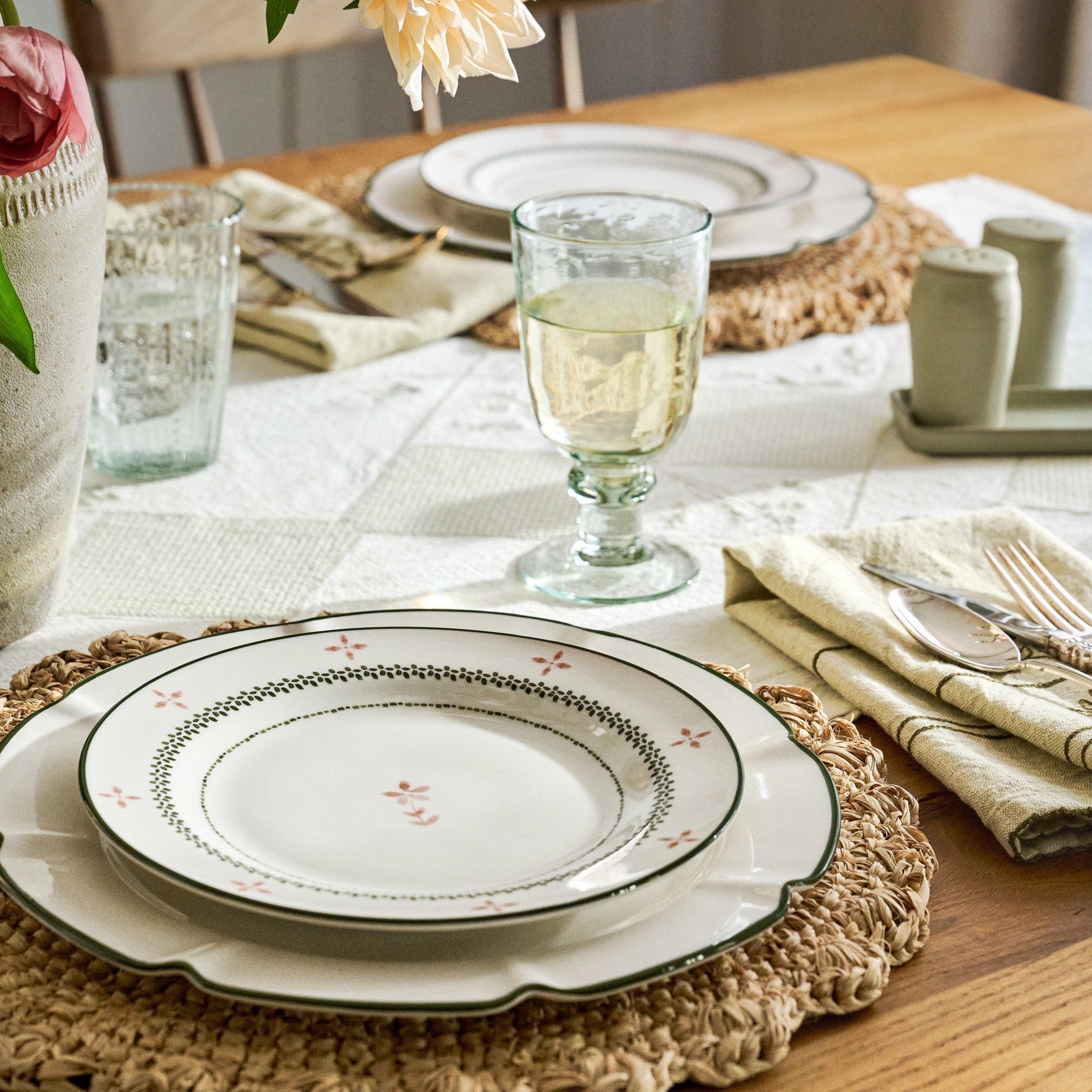 Green Luna Scalloped Plate