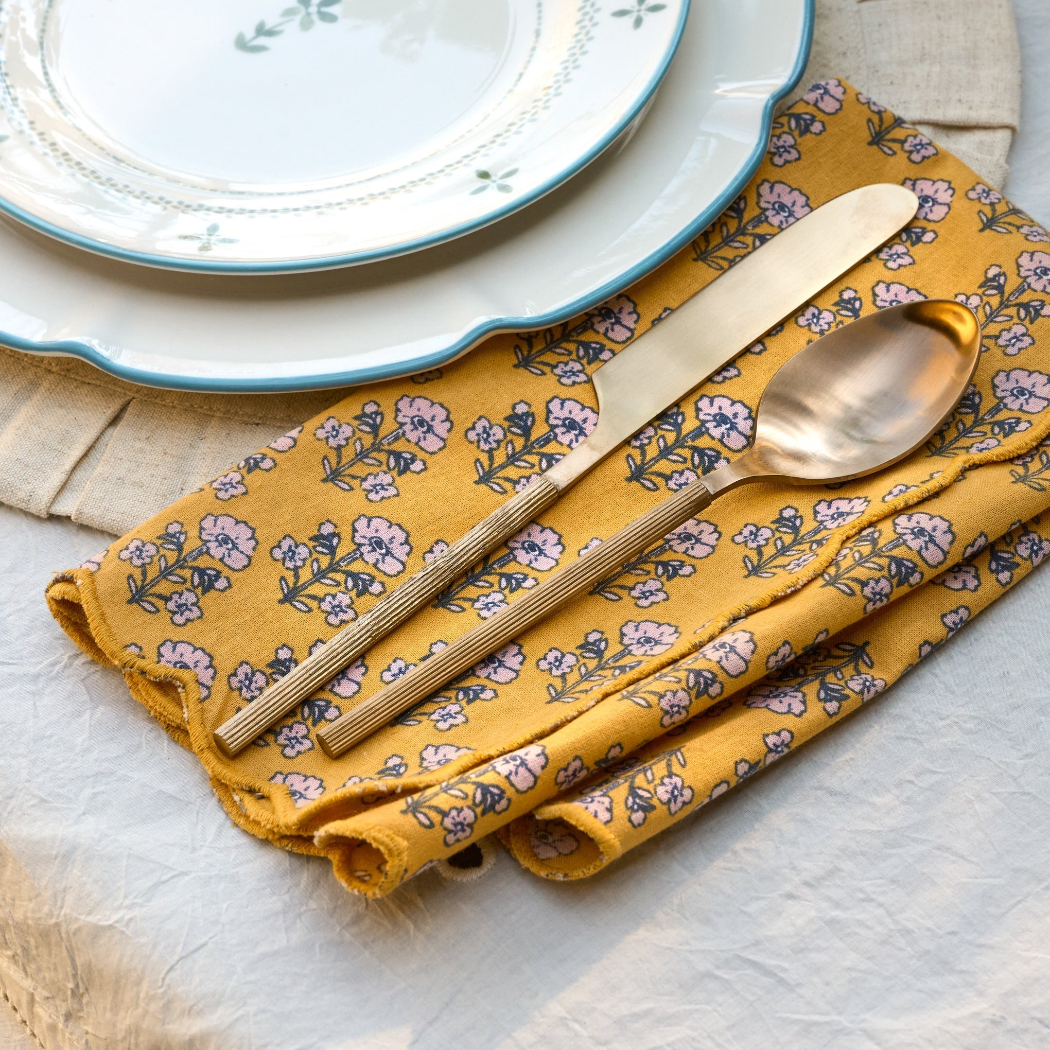 Maize Scallop Edge Block Print Napkin Set
