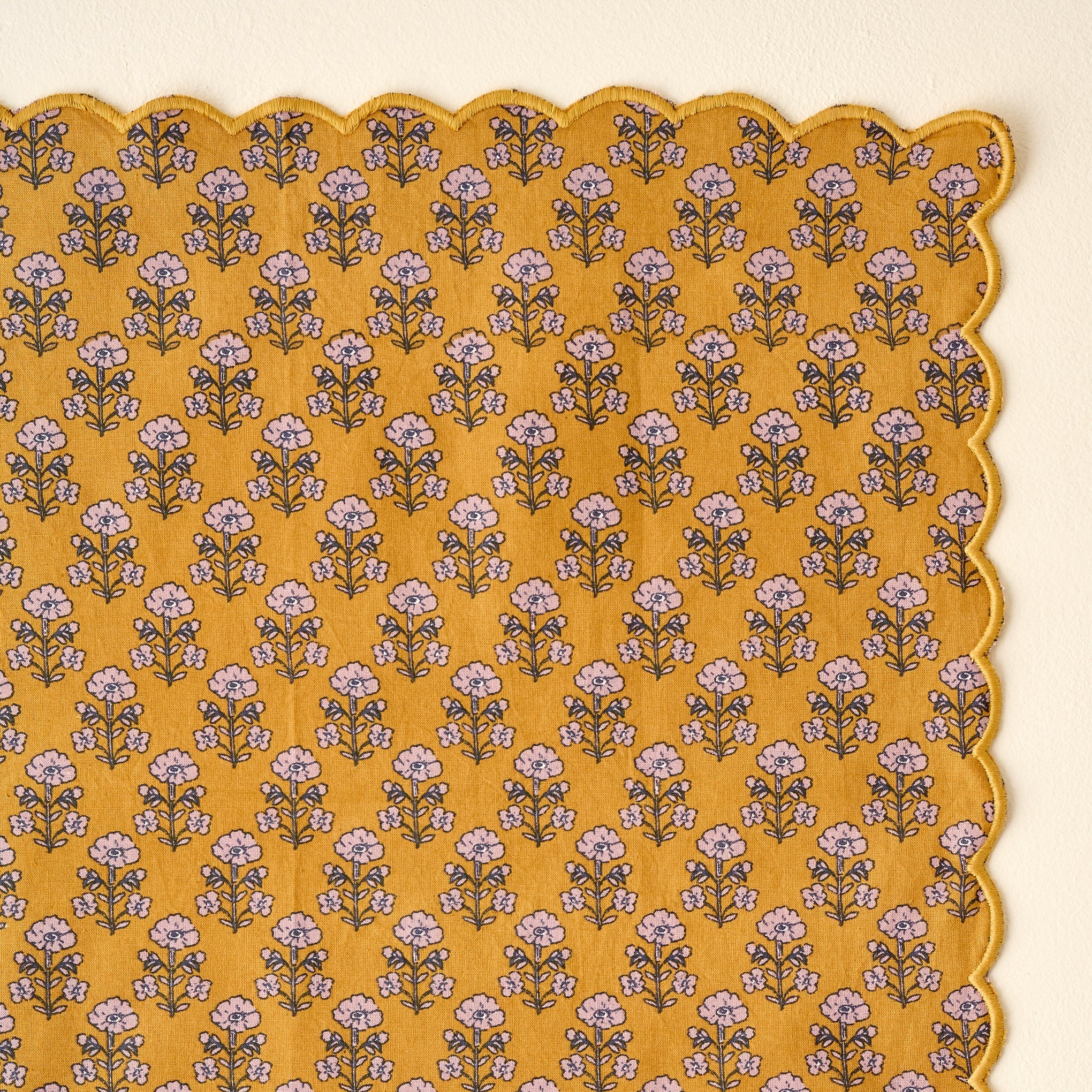 Maize Scallop Edge Block Print Napkin Set
