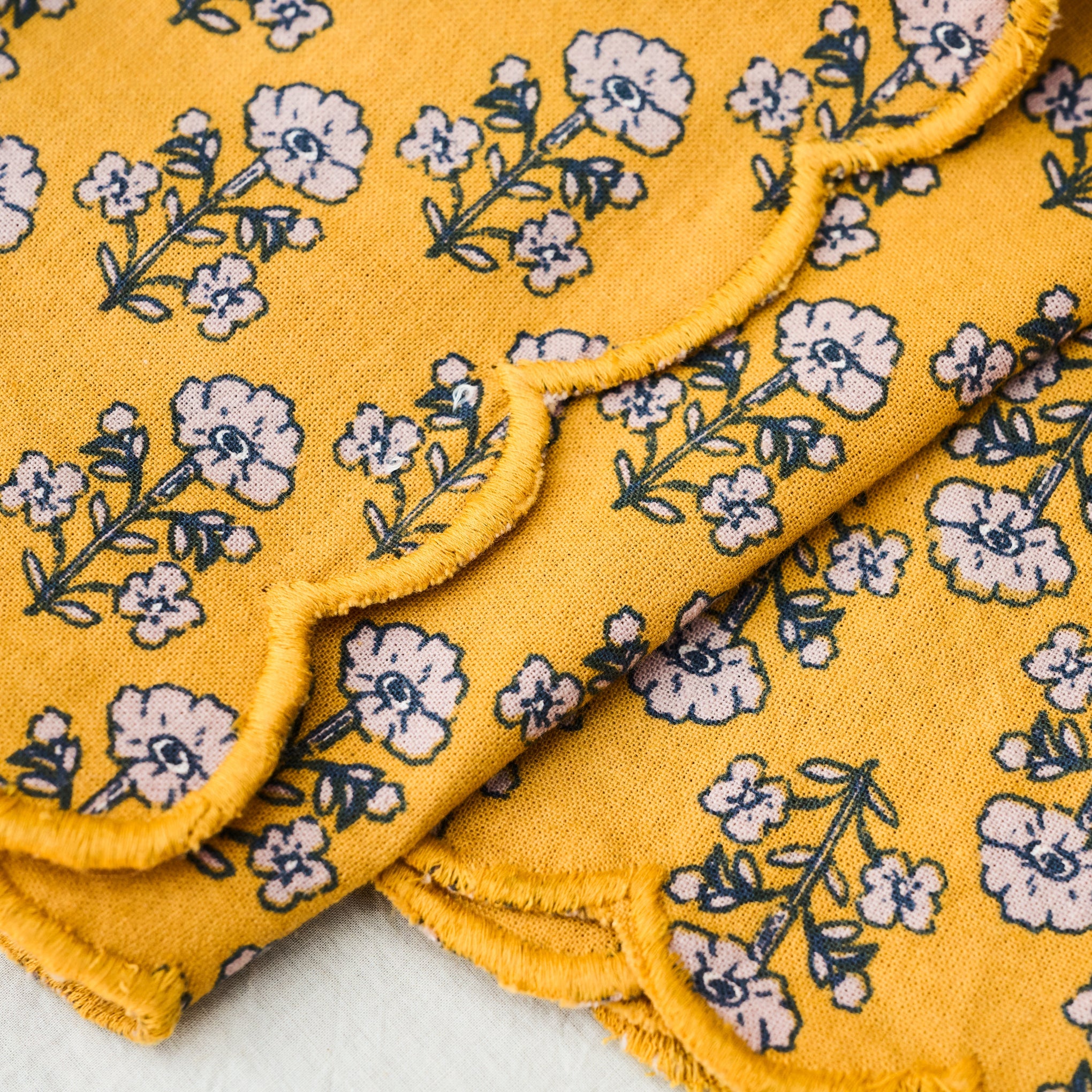 Maize Scallop Edge Block Print Napkin Set