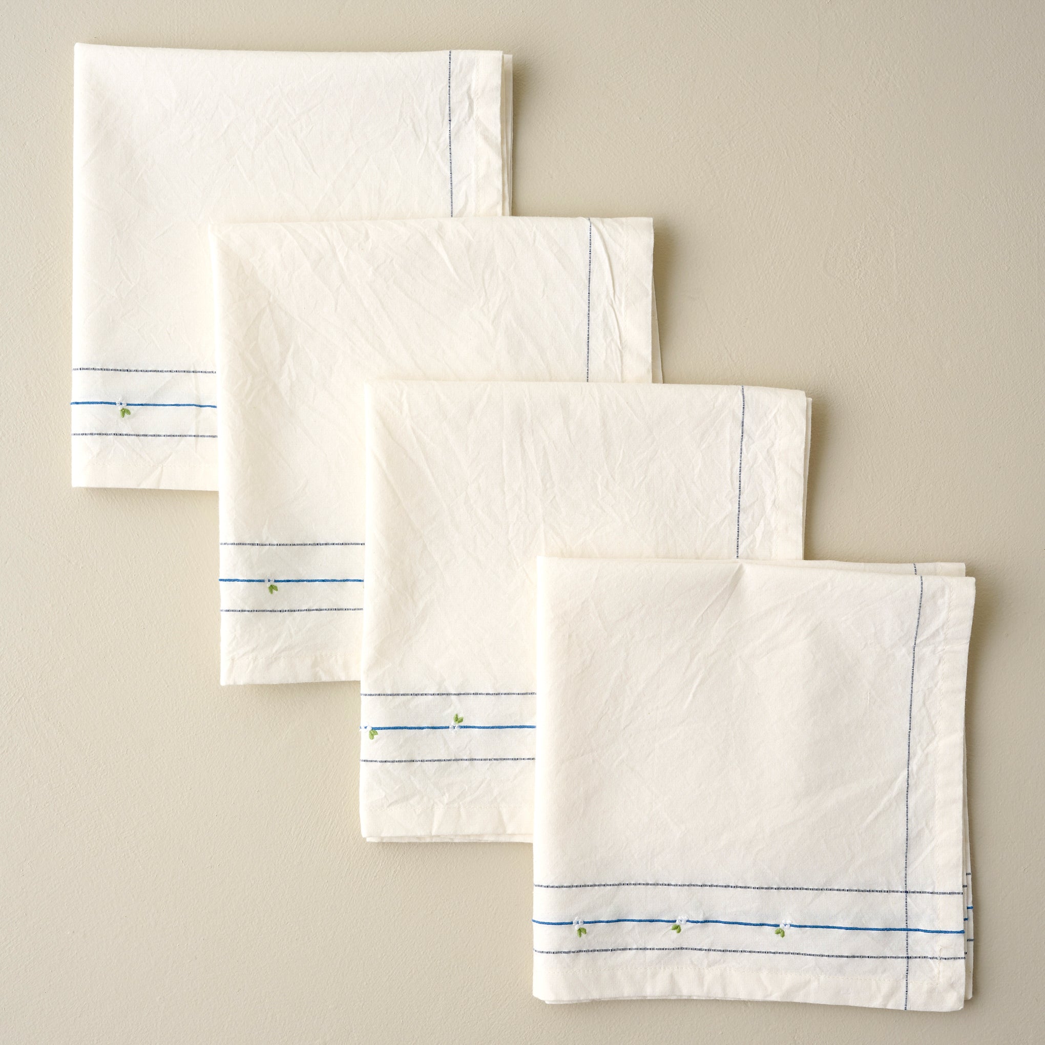 Floral Embroidered Napkin Set of Four