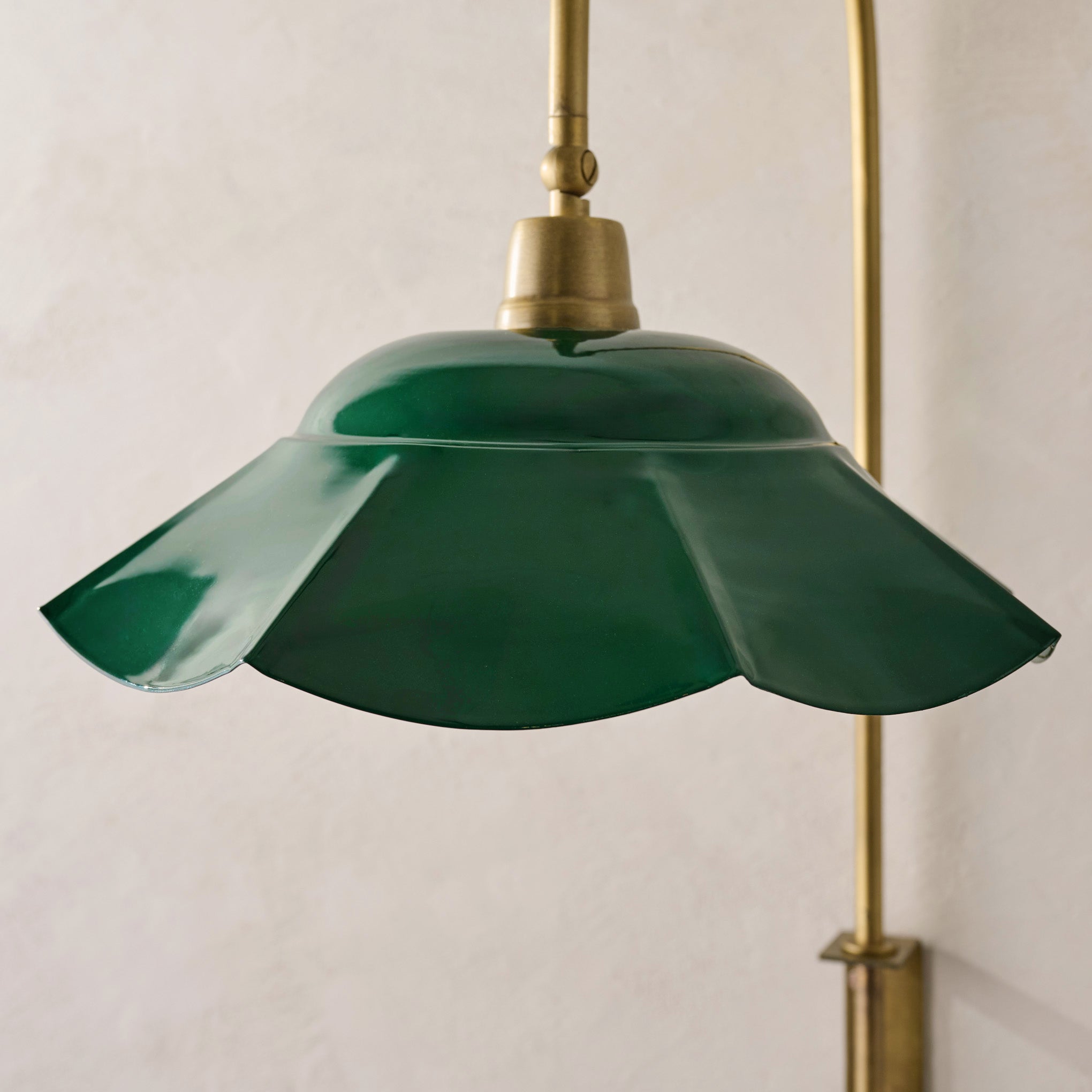 Mary Enamel Plug-in Sconce