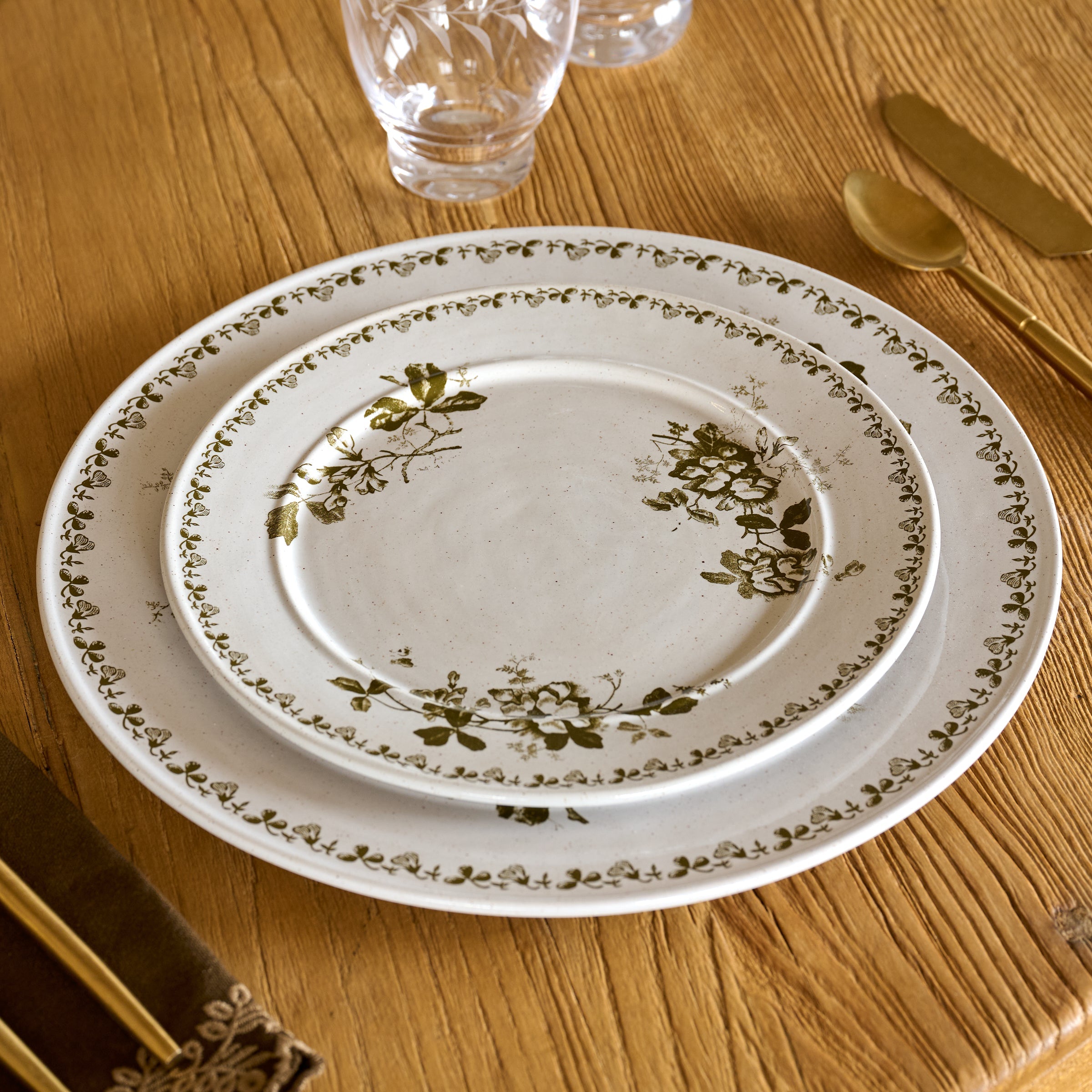 Heirloom Garden Floral Plate