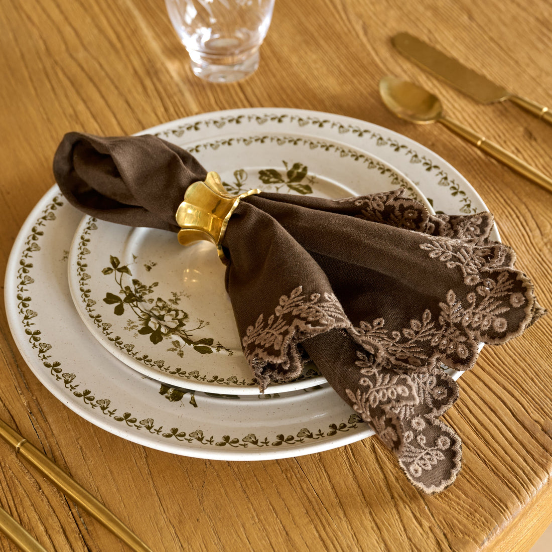 Cocoa Embroidered Scalloped Edge Napkin set of Four