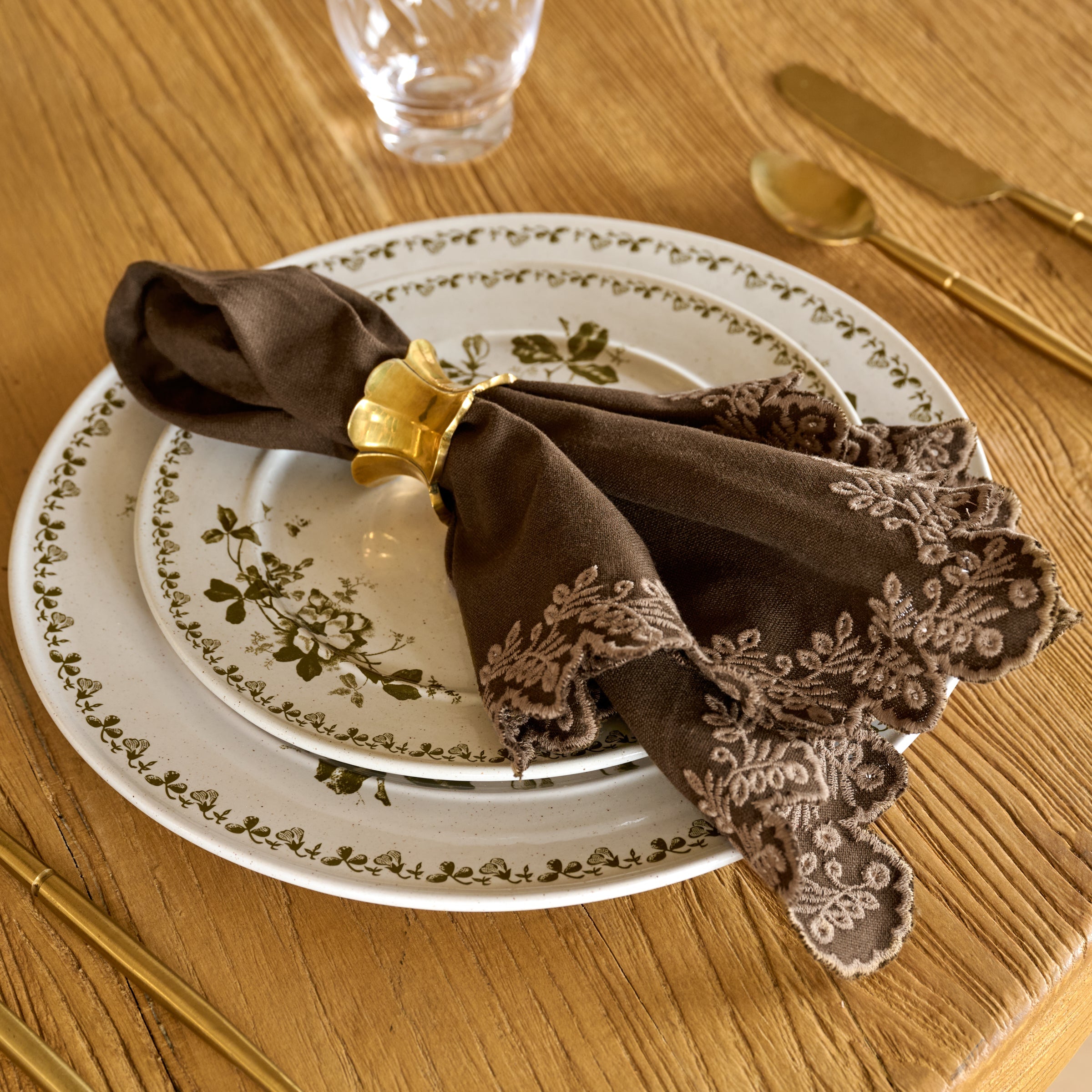 Cocoa Embroidered Scalloped Edge Napkin set of Four