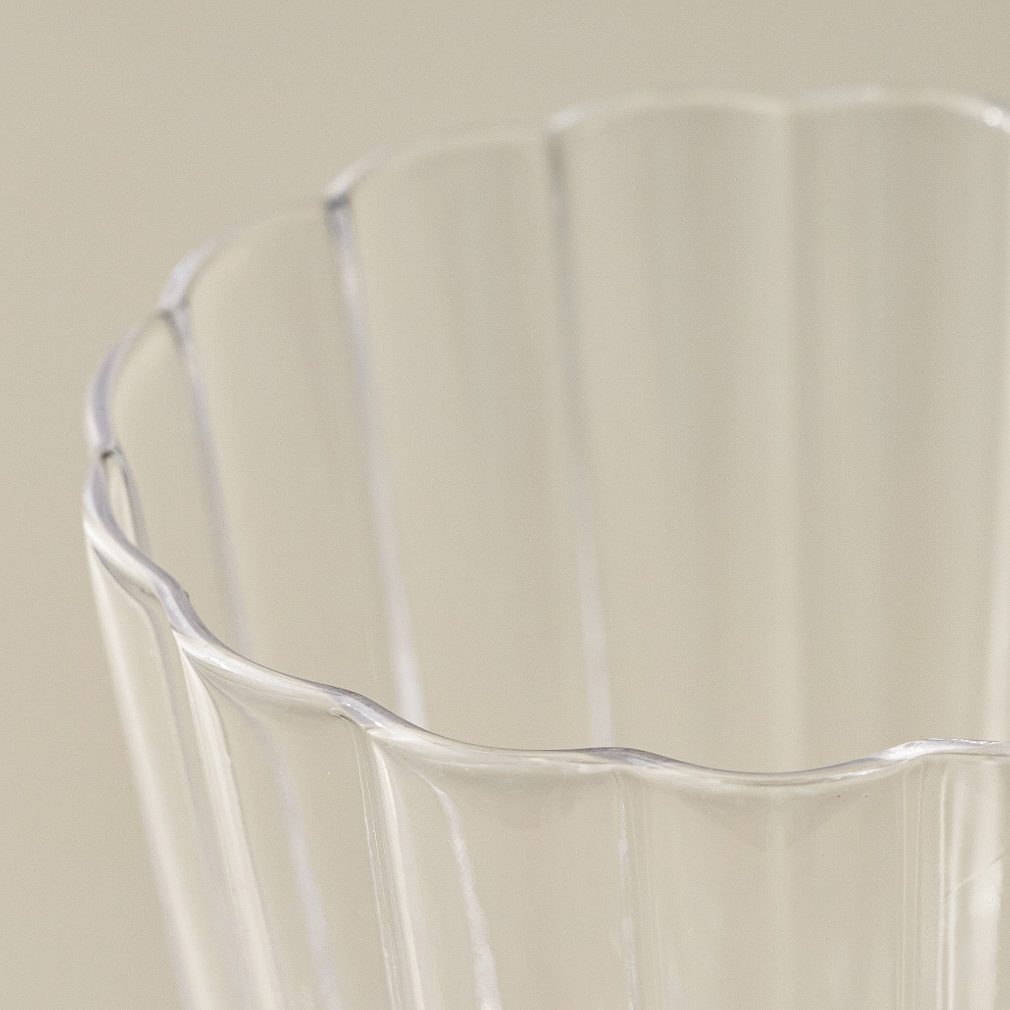 Scalloped Rim Glass Tumbler
