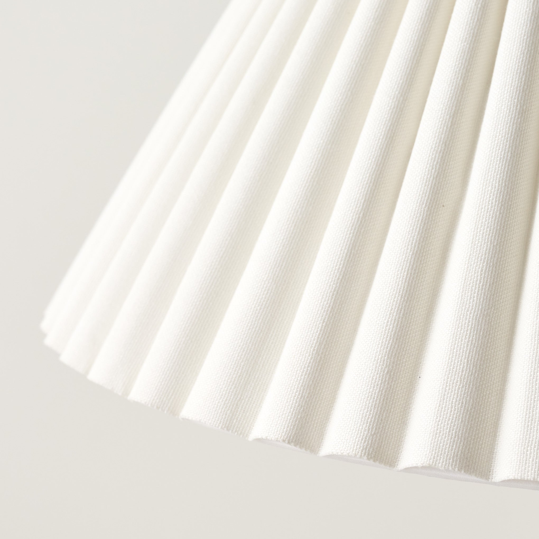 Empire Scallop Shade