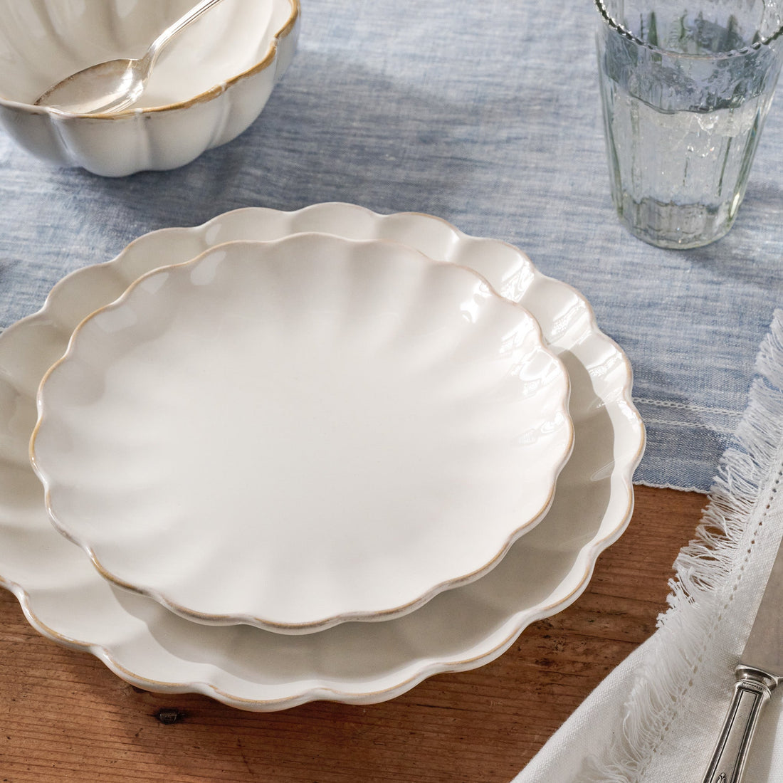 Cream Scalloped 3-Piece Place Setting