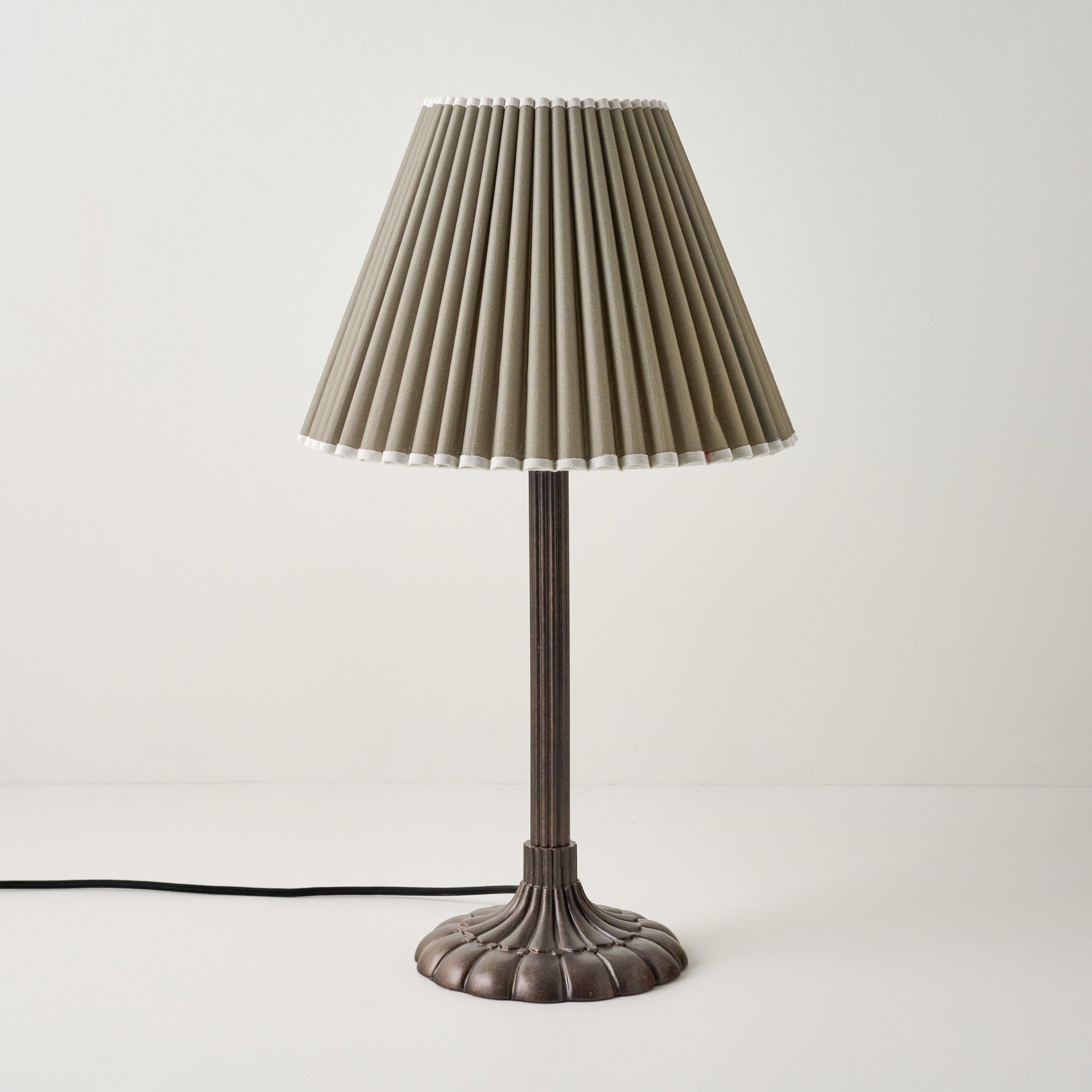 Stella Table Lamp-Bronze Scallop