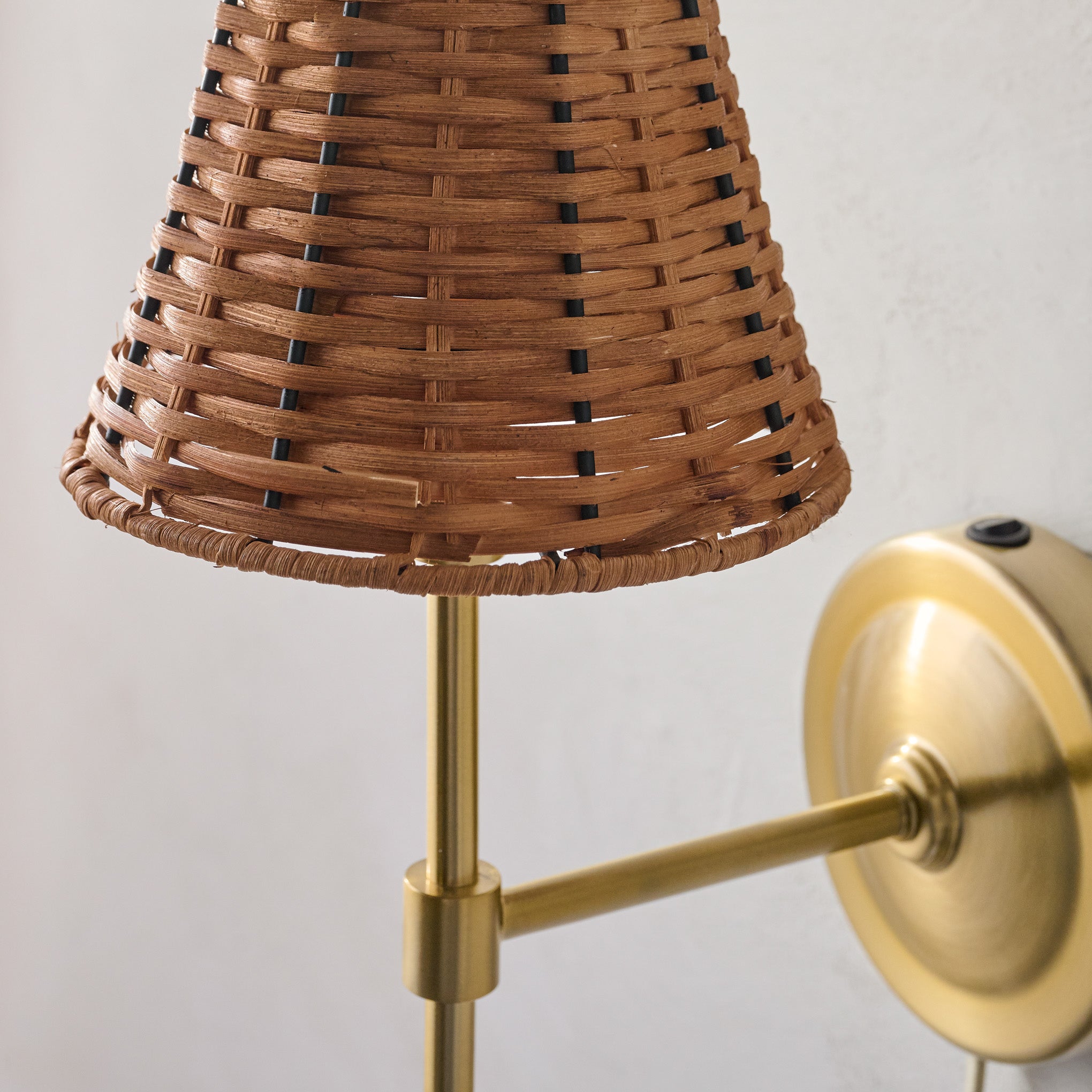 Rattan Plug-In Wall Sconce