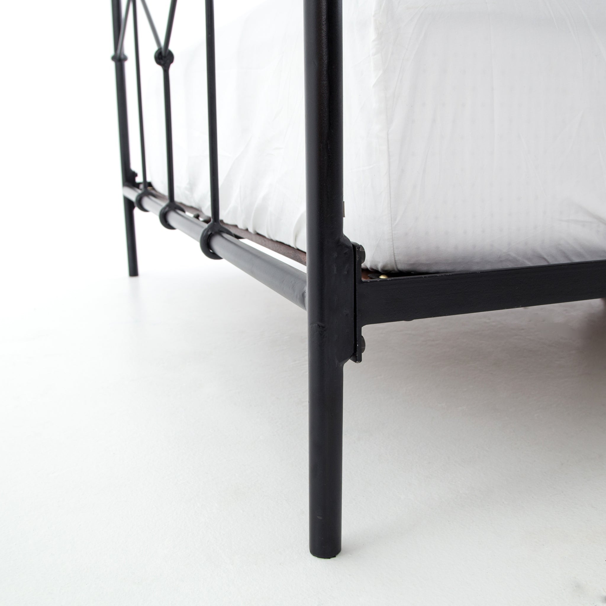 Riley Bed