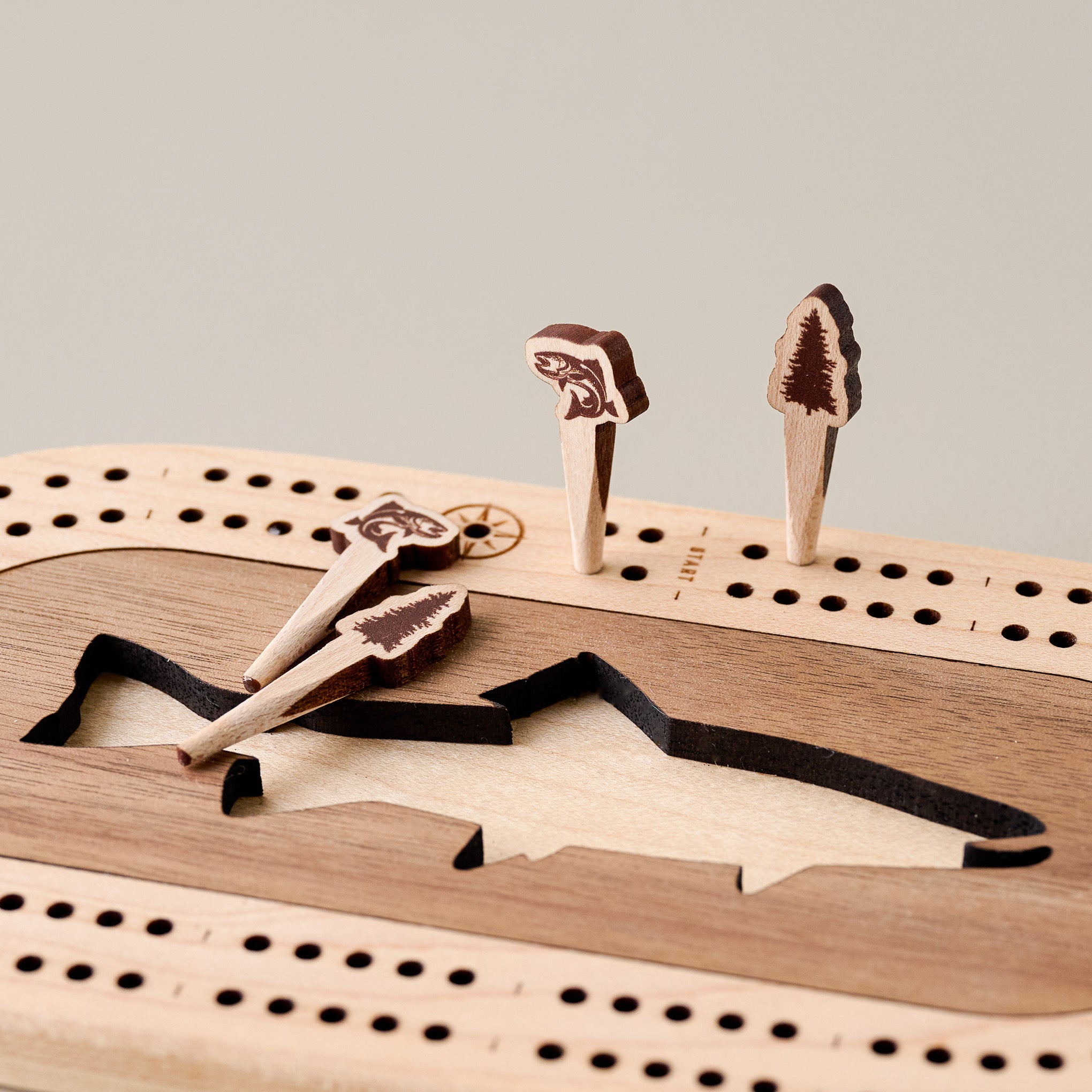 Wildlife Mini Travel Cribbage Board